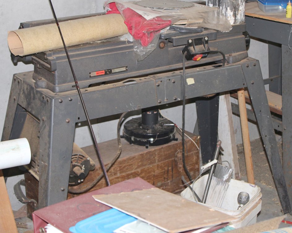 Image for LIVING ESTATE AUCTION