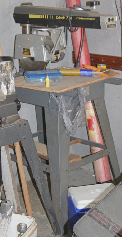 Image for LIVING ESTATE AUCTION