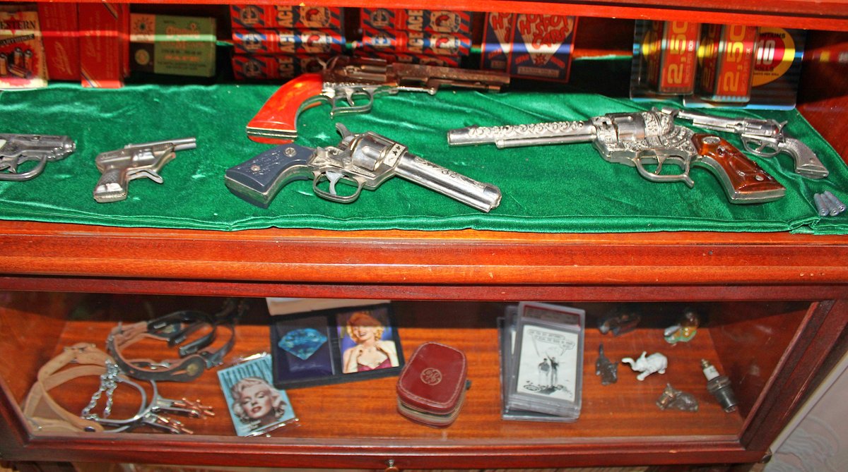 Image for HUGE 2-RING LIVING ESTATE AUCTION