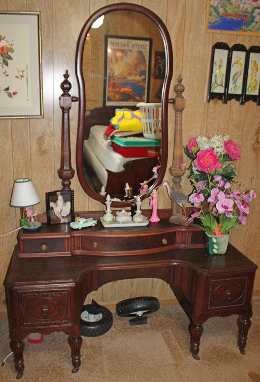 Image for HUGE 2-RING LIVING ESTATE AUCTION