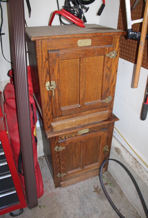 Image for LIVING ESTATE AUCTION