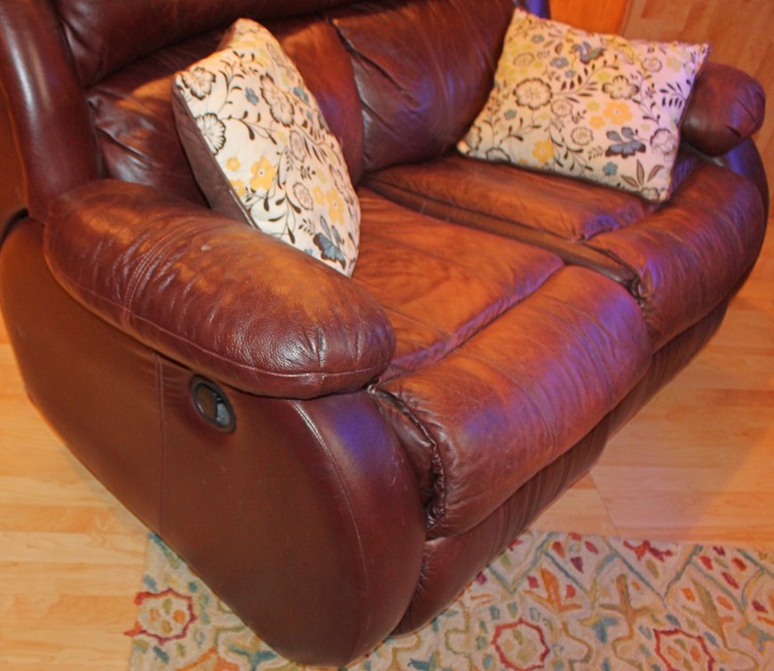 Image for LIVING ESTATE AUCTION