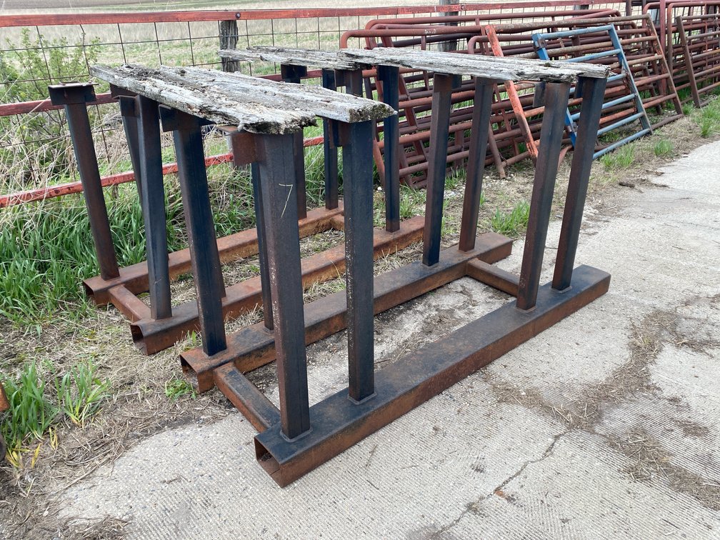 METAL STANDS