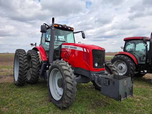 Image for 2009 MASSEY FERGUSON 7495 DYNA VT MFWD TRACTOR