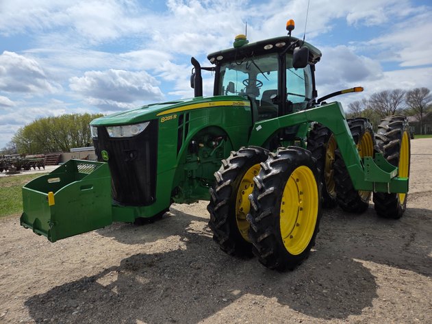 Image for 2011 JOHN DEERE 8285R MFWD TRACTOR