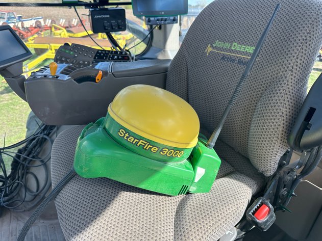 Image for 2011 JOHN DEERE STARFIRE 3000 GLOBE W/ RTK
