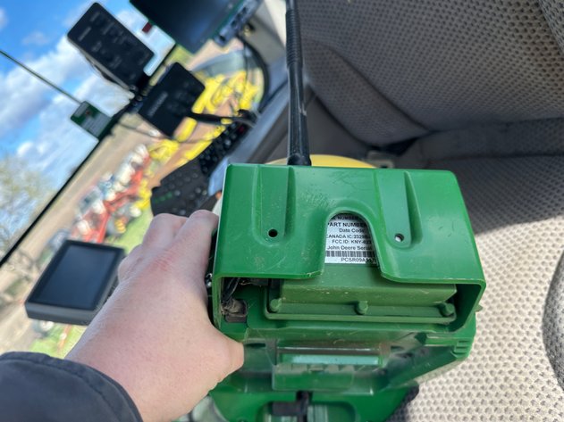 Image for 2011 JOHN DEERE STARFIRE 3000 GLOBE W/ RTK