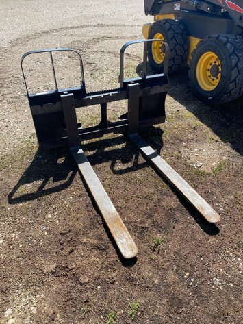 Image for QUICK TACH PALLET FORKS