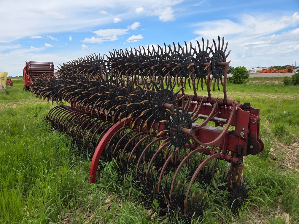 CASE 181 MT ROTARY HOE, 3 PT 30'