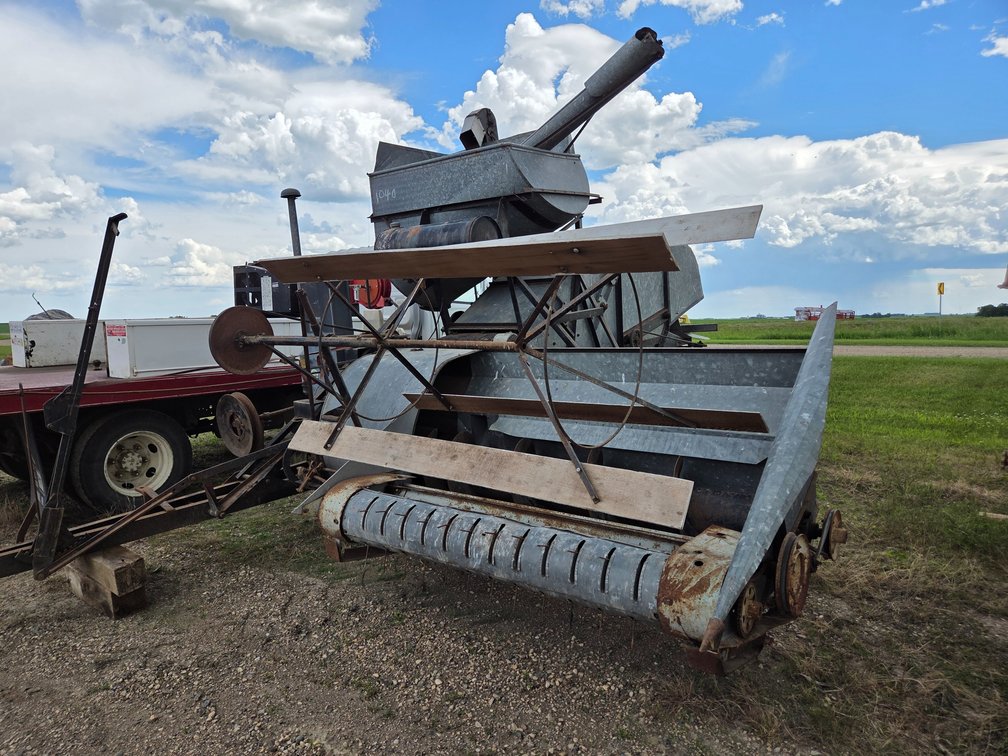 GLEANER BALDWIN COMBINE