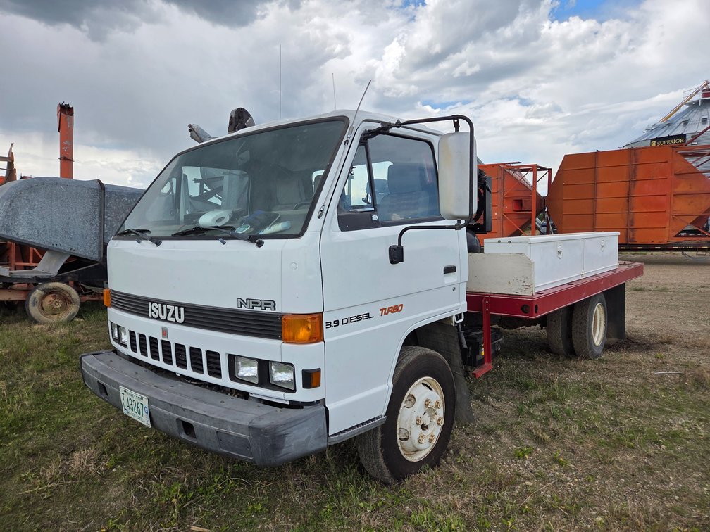 1987 IZUZU NPR SERVICE TRUCK