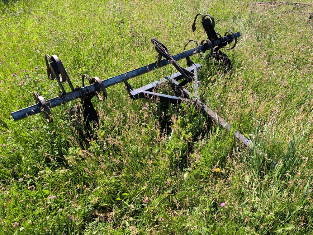TRACK WHACKER