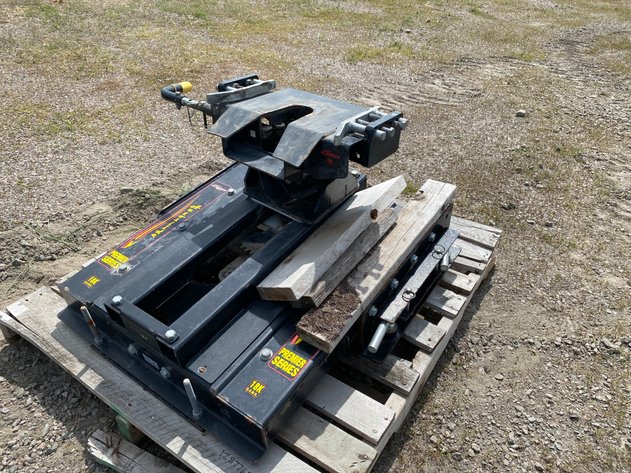 Image for AUTO SLIDE 5TH WHEEL HITCH