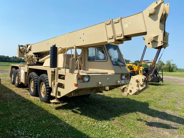 Image for 1989 U.S. 25 TON CRANE MODEL HSHMC-25P