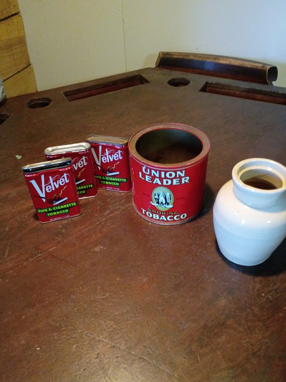 Tobacco cans