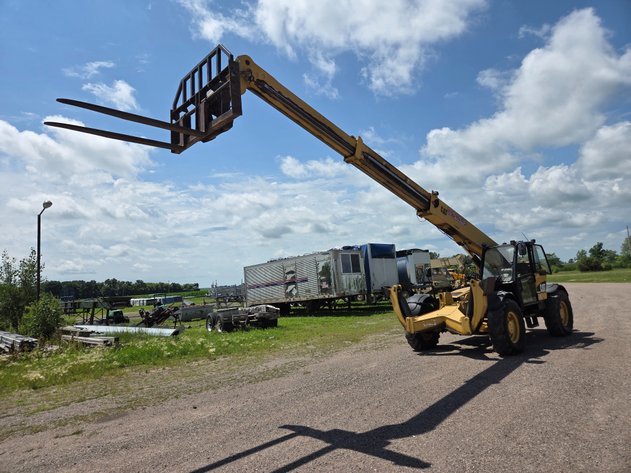 Image for CAT TH560B TELEHANDLER