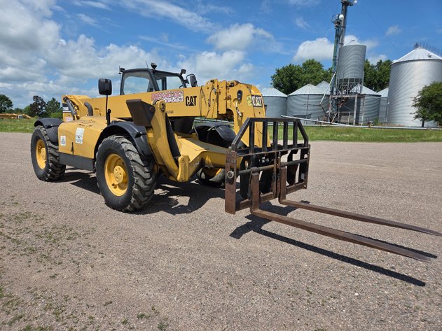 Image for CAT TH560B TELEHANDLER
