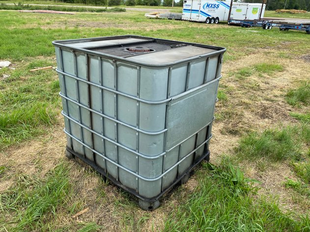 Image for 250 GAL CAGE TOTE WITH USED OIL