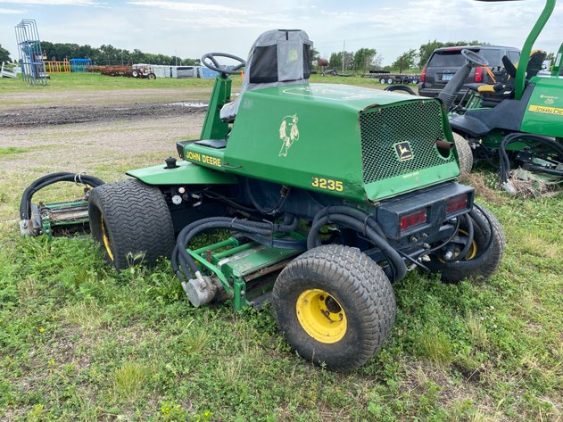 Image for JOHN DEERE 235 A REEL MOWER