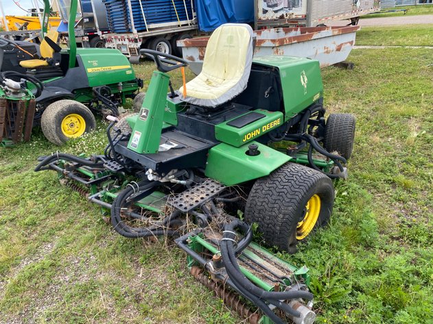 Image for JOHN DEERE 235 A REEL MOWER