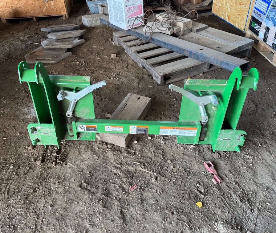 JOHN DEERE LOADER ADAPTER PLATE TO SKIDLOADER QUICK TACH
