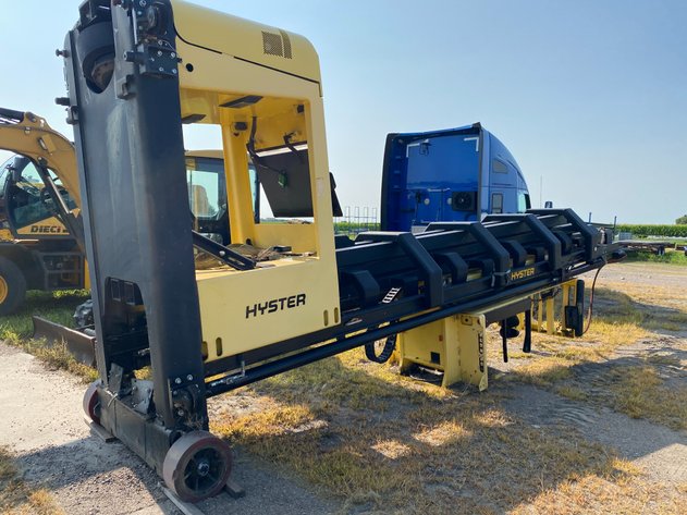 Image for HYSTER C1.5L VERY NARROW AISLE TURRET TRUCK