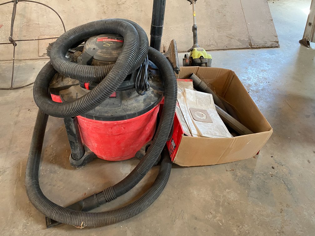 SHOP VAC
