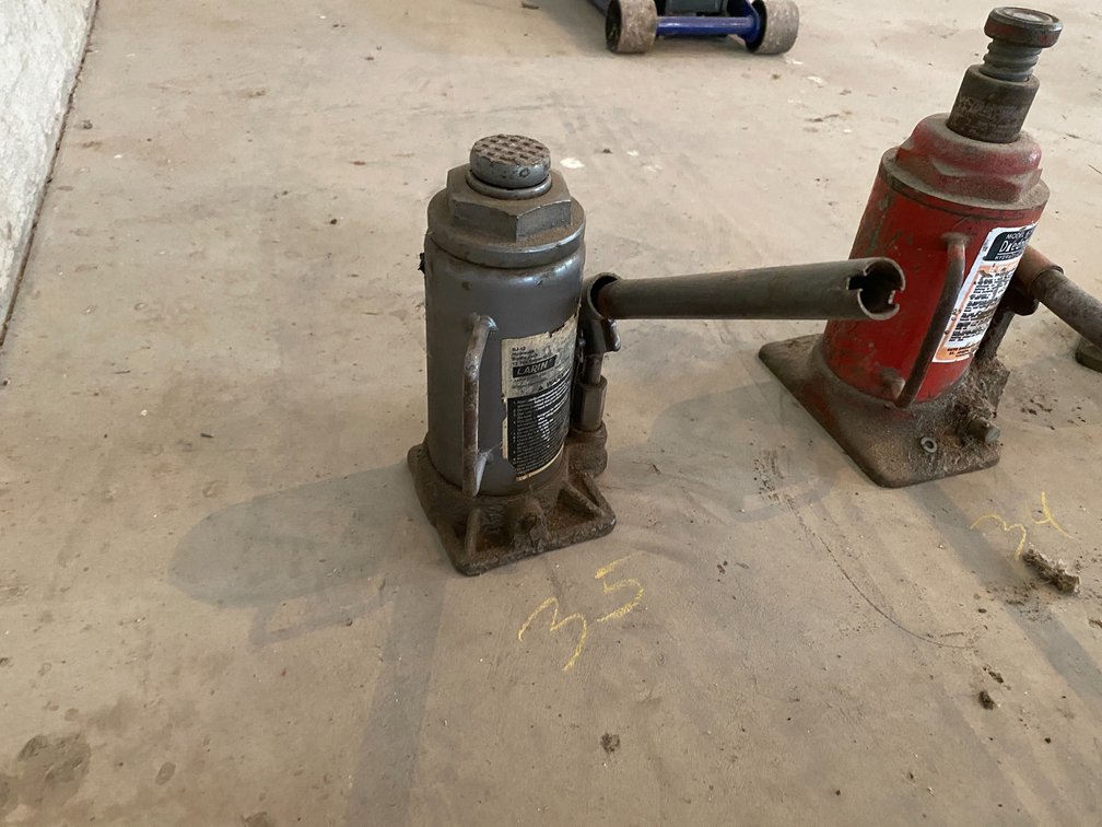 BOTTLE JACK