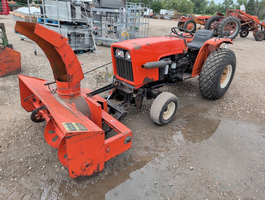 1981 ALLIS CHALMERS 5020 UTILITY TRACTOR