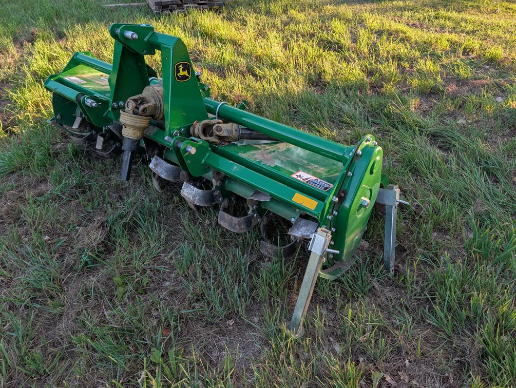 JOHN DEERE 681