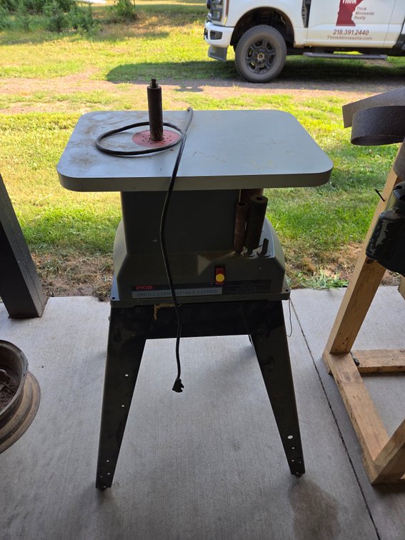RYOBI OSCALATING SPINDLE SANDER