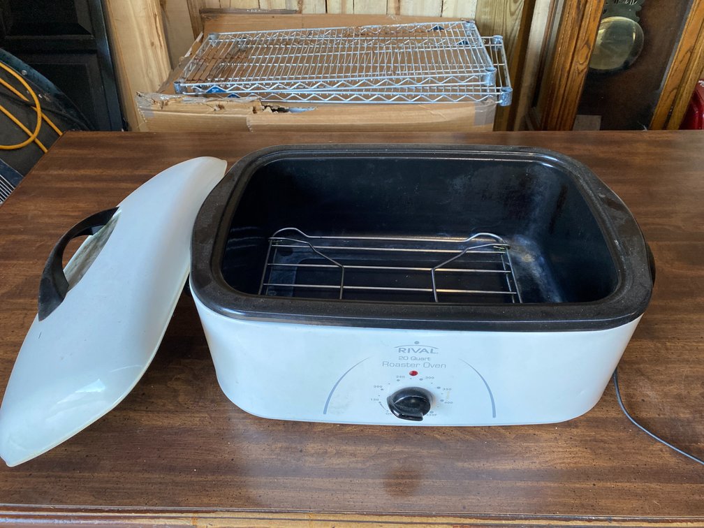 RIVAL ROASTING PAN
