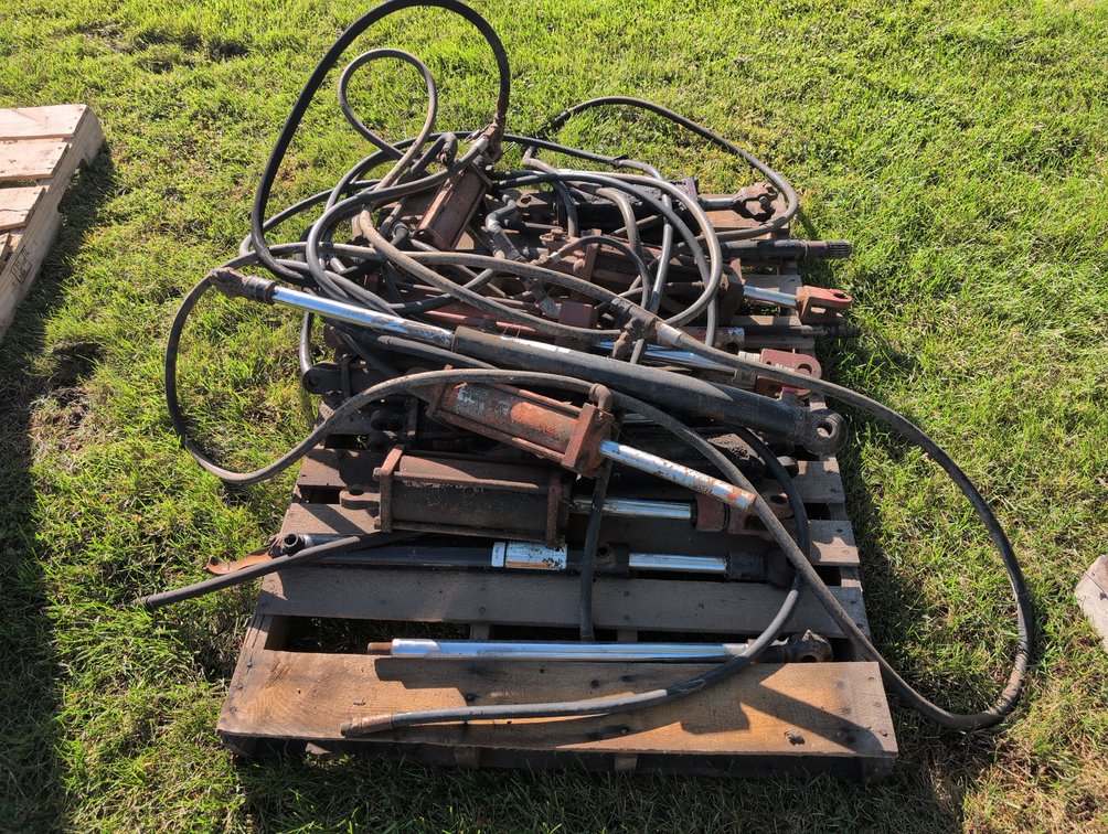 (PALLET) HYDRAULIC CYLINDERS