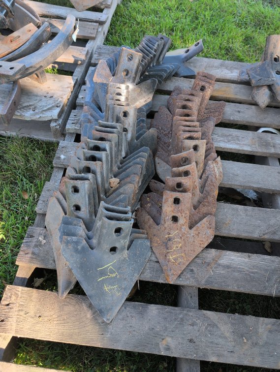 CULTIVATOR SHOVELS/SWEEPS