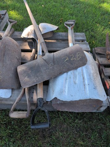 Image for (PALLET) SHOVELS