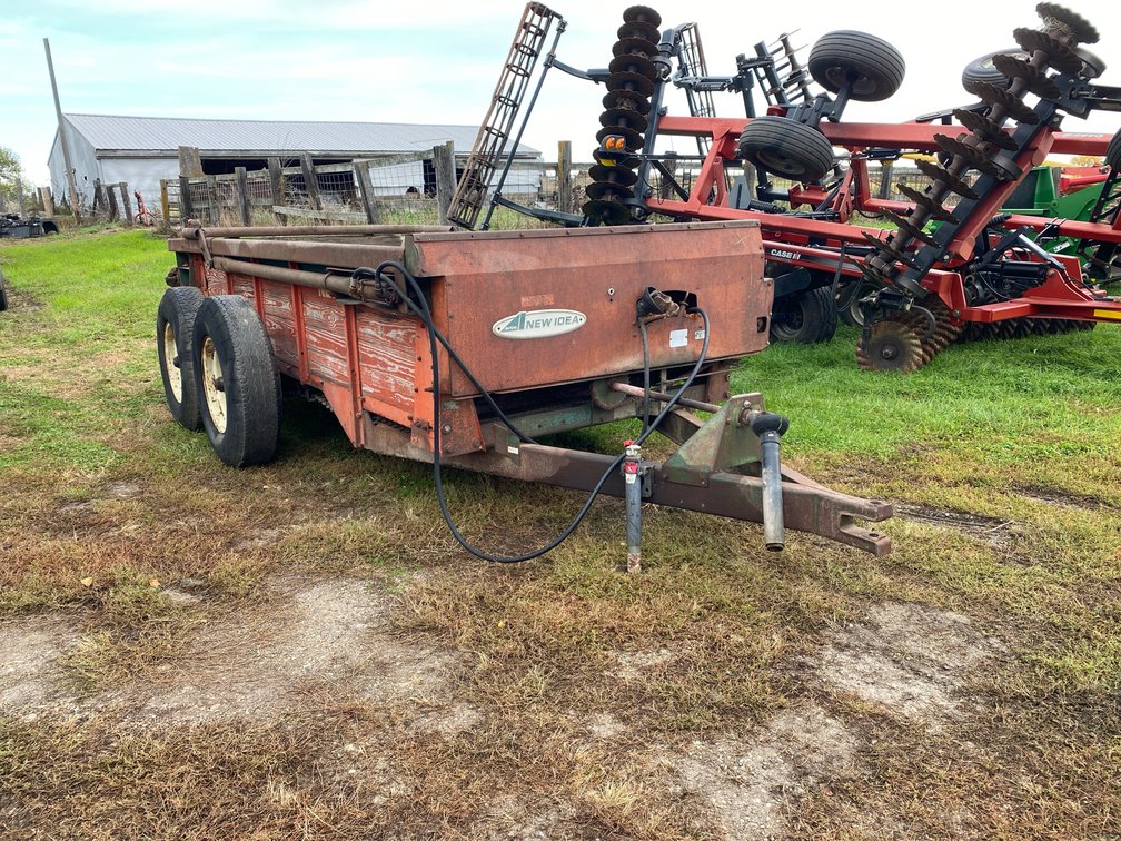 NEW IDEA SPREADER