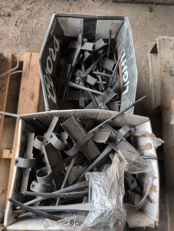 PLASTIC TINES / TEETH
