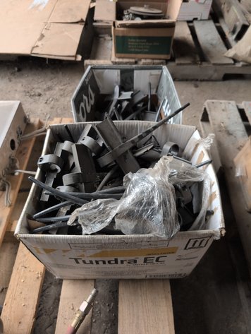 Image for PLASTIC TINES / TEETH