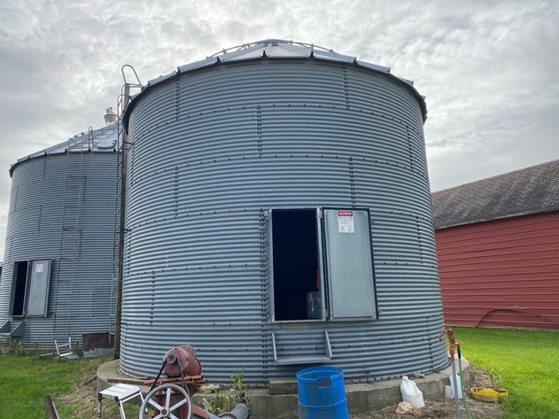 Image for BROCK 4500 BUSHEL BIN