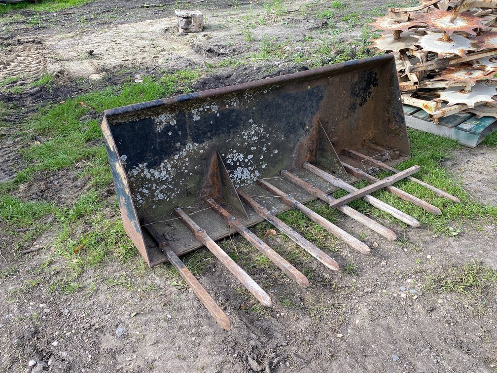 6' MANURE BUCKET