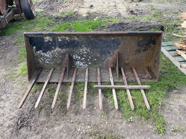 Image for 6' MANURE BUCKET