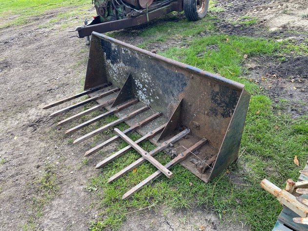Image for 6' MANURE BUCKET