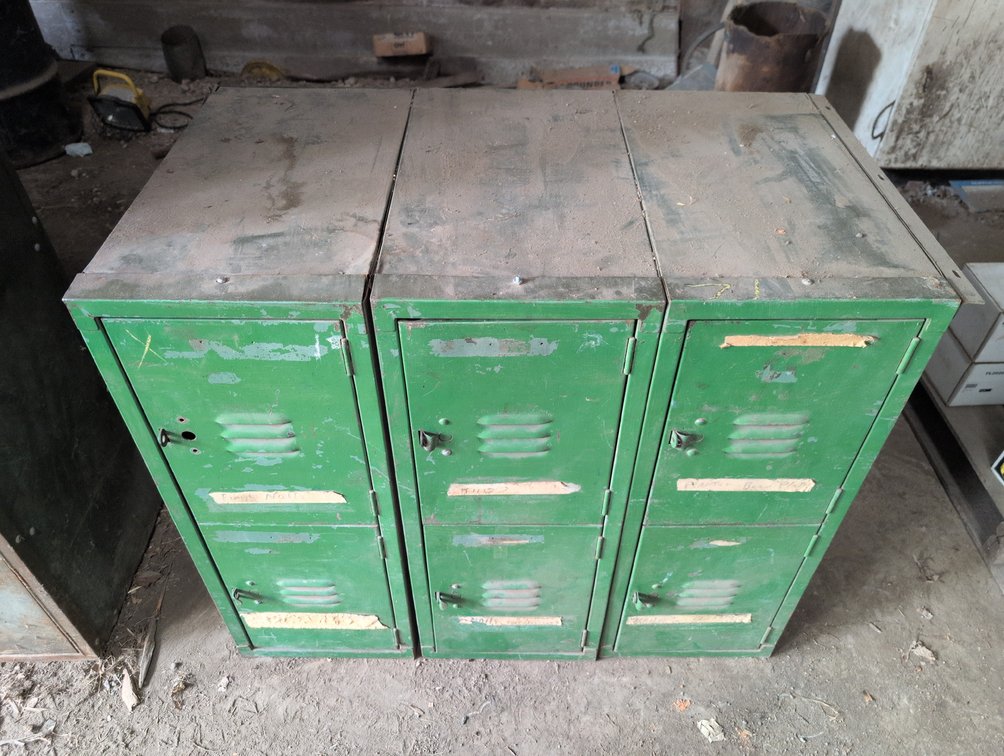 LOCKER SET