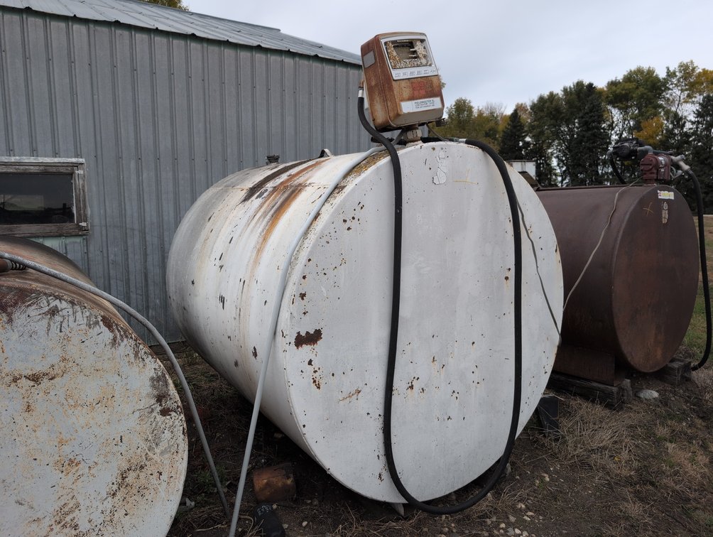 1000 GALLON FUEL BARREL