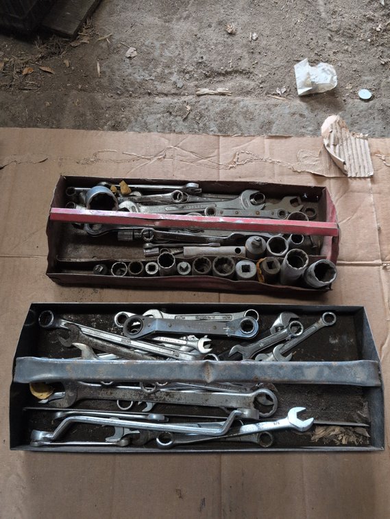 SOCKETS AND WRENCHES