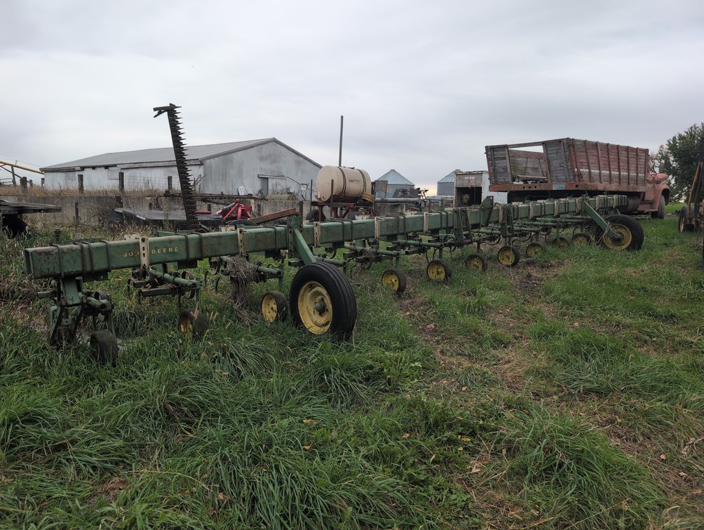 JD CULTIVATOR