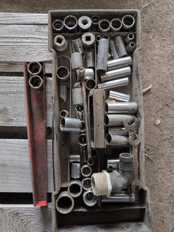 SOCKETS AND WRENCHES