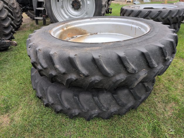 Image for 380/90R46 DUALS