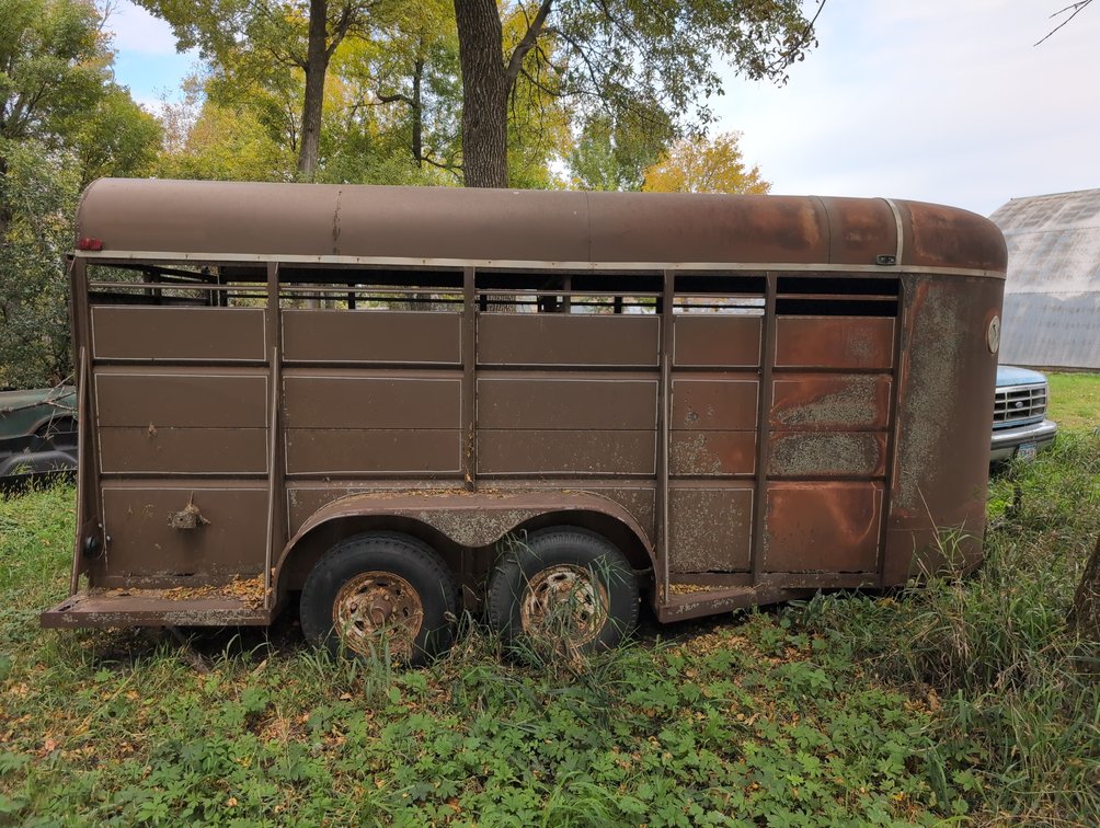 LIVESTOCK TRAILER