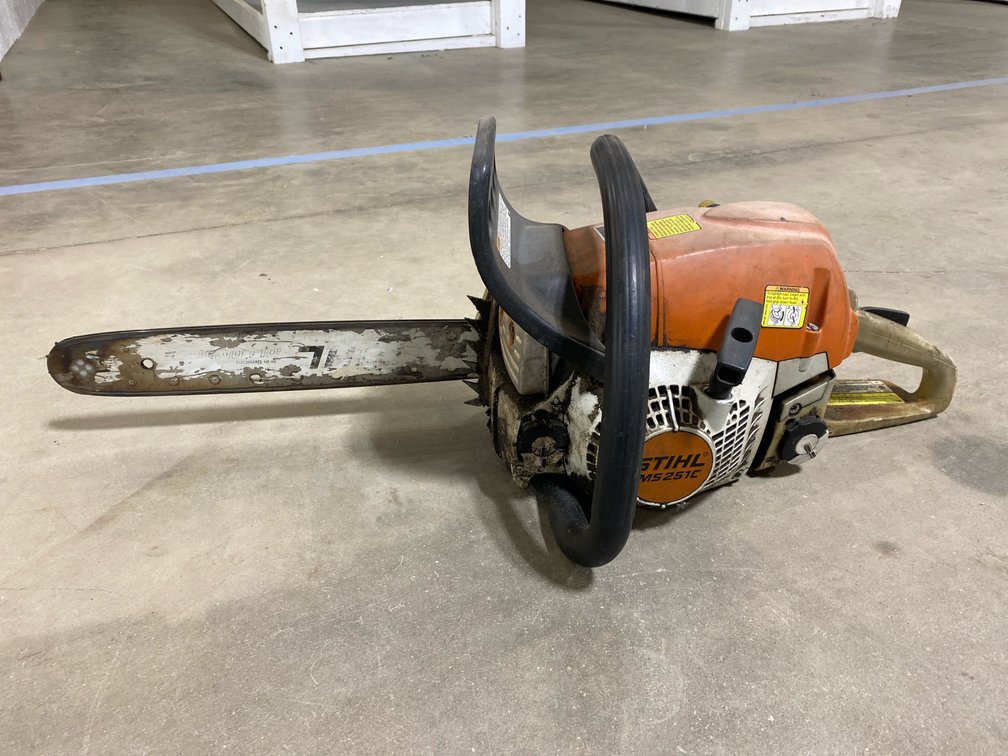 CHAINSAW
